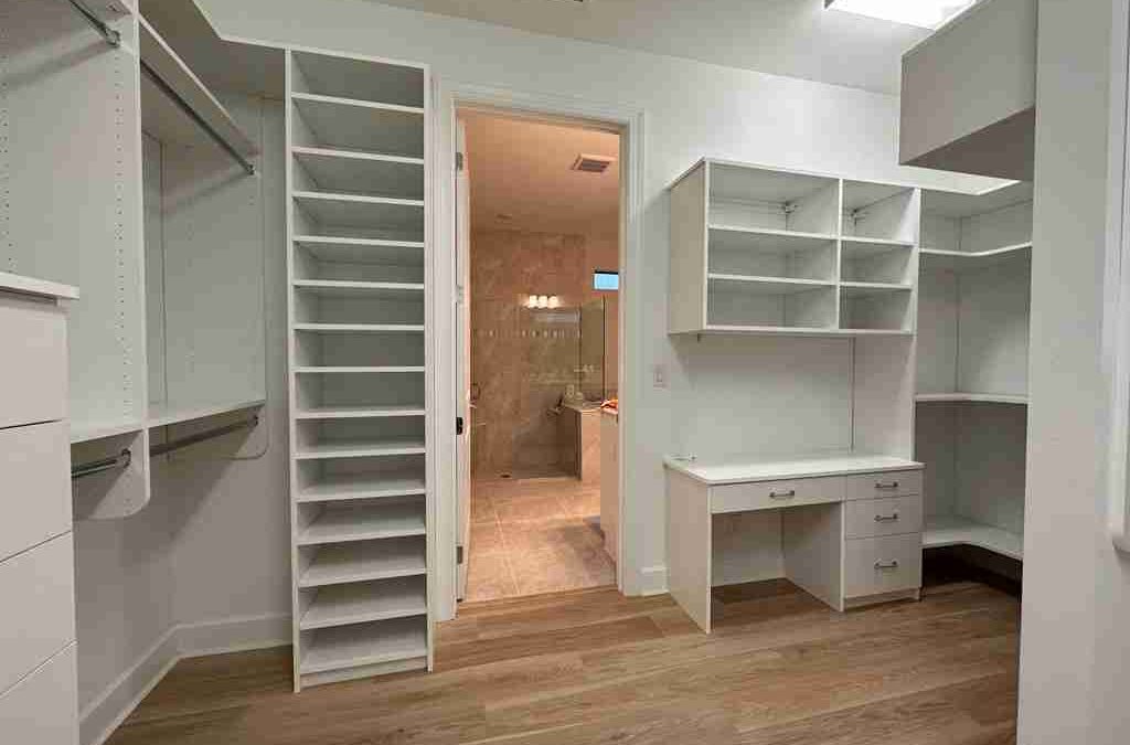 What Is a Cloffice? How to Turn Your Closet Into a Beautiful, Multi-Functional Workspace