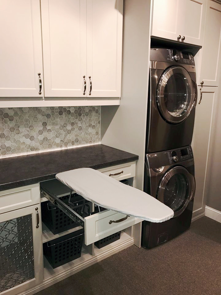 Laundry in White Shaker