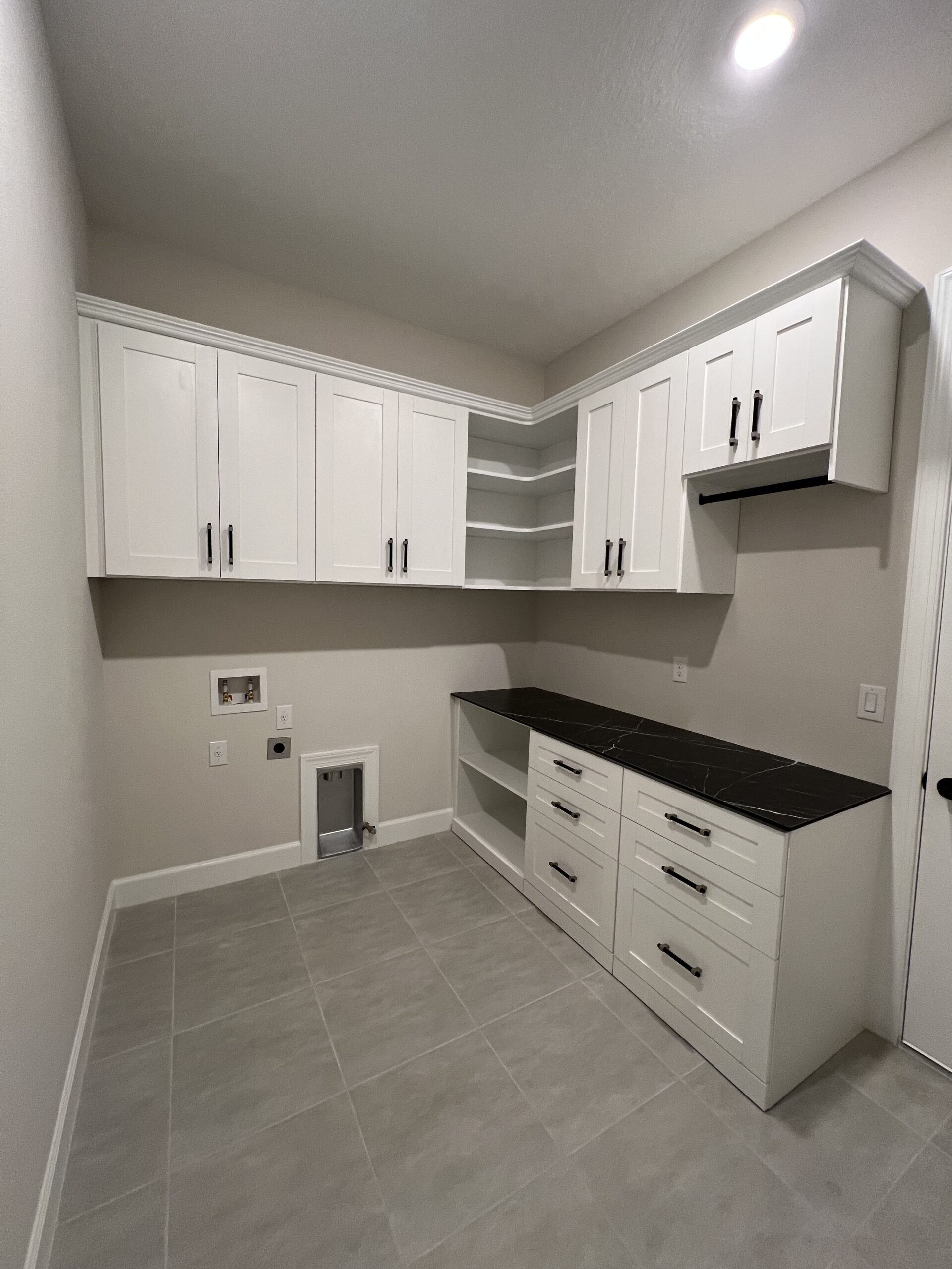 Laundry room in white 5-piece shaker